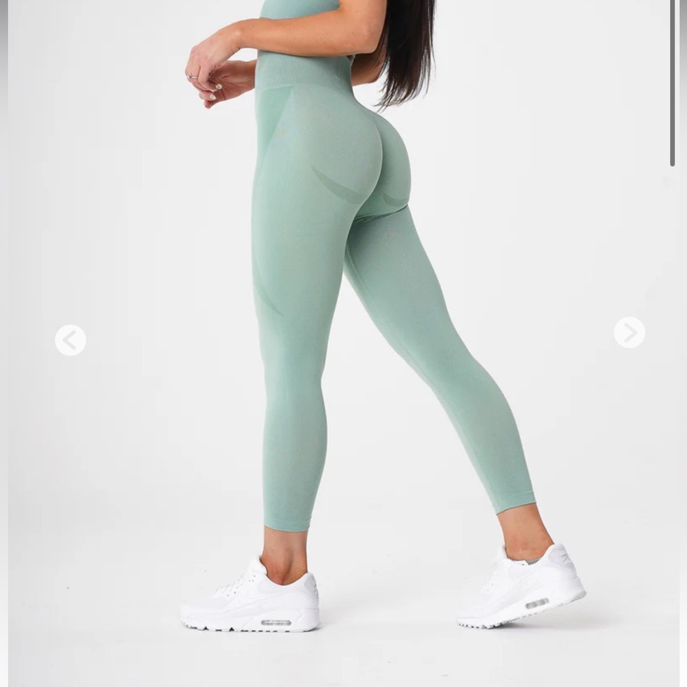 Sage Green NVGTN Contour Seamless leggings